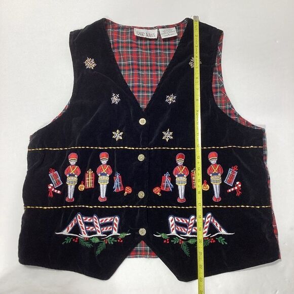 Casey & Max Crushed Velvet Plaid Embroidered Christmas Holiday Vest Large - Picture 5 of 9
